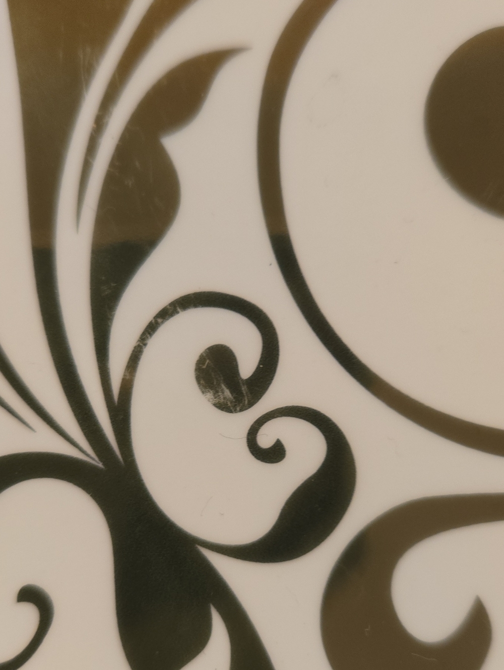 Pier 1 Elegant Scroll Plates - Picture 11 of 13